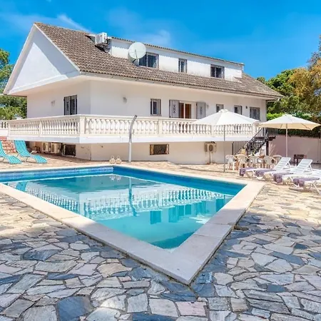 Villa Terrafortuna Sleeps 12 Pool Wifi *